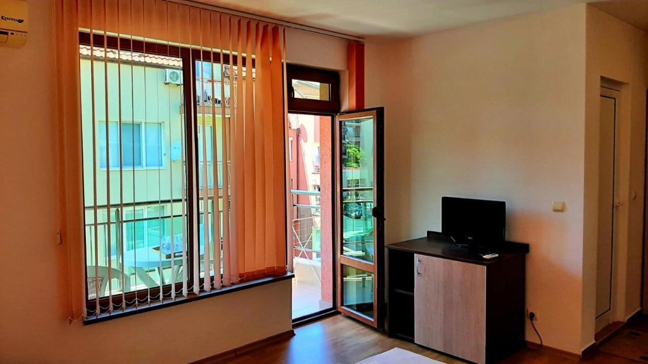 Adri Guest House Nesebar Esterno foto